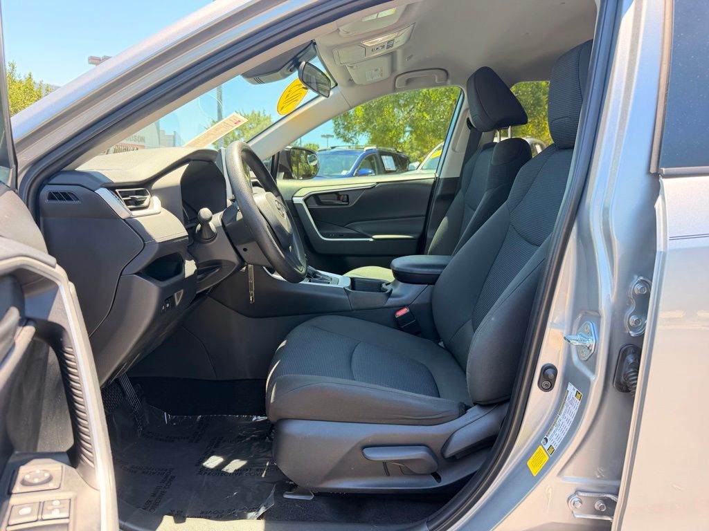 2025 Toyota RAV4 LE Silver Sky Metallic - Jim Hudson Acura - Image 23