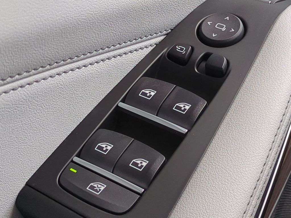 New 2026 White BMW sDrive40i image 24
