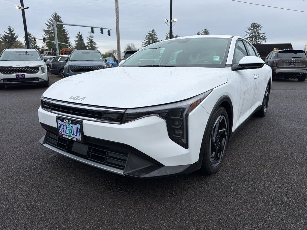 2025 Kia K4 EX's photo