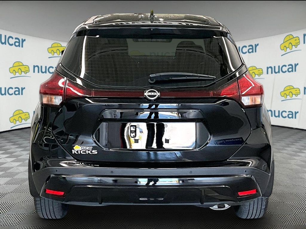 2022 Nissan Kicks — photo 5