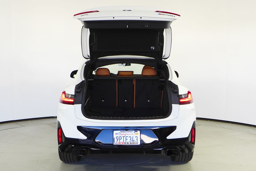 Thumbnail: 2025 BMW X4 - 10