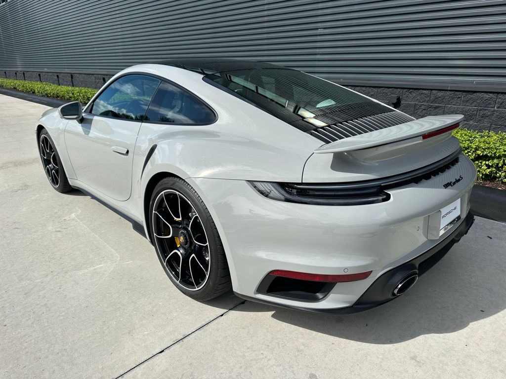 Thumbnail: 2022 Porsche 911 - 3