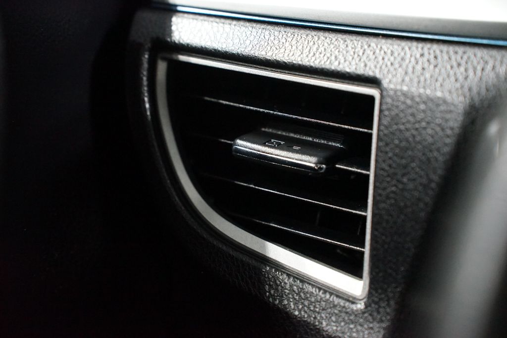 Thumbnail: 2016 Toyota Corolla - 22