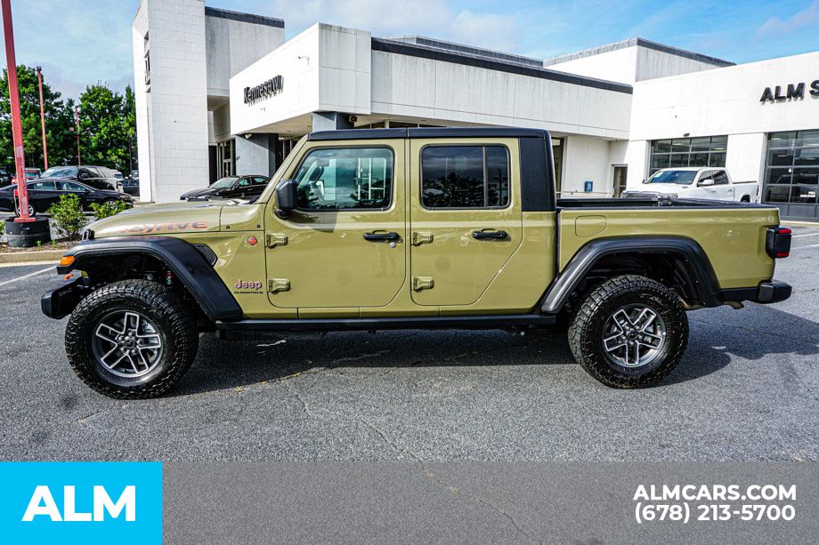 Used 2026 Green Jeep Mojave image 6