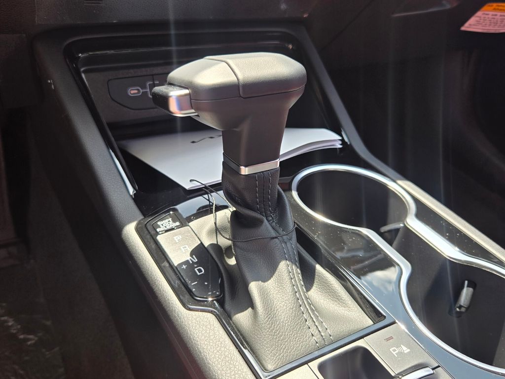 2026 Kia K5 - $30,515