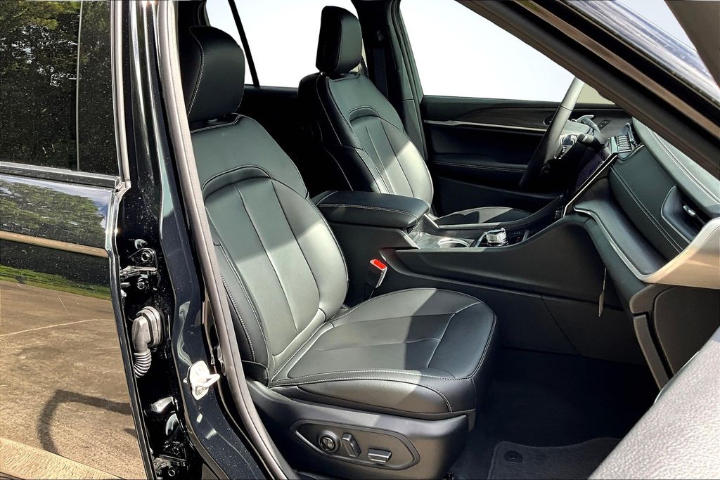 2025 Jeep Grand Cherokee Limited Black at Classic Elite Chevrolet Sugar Land