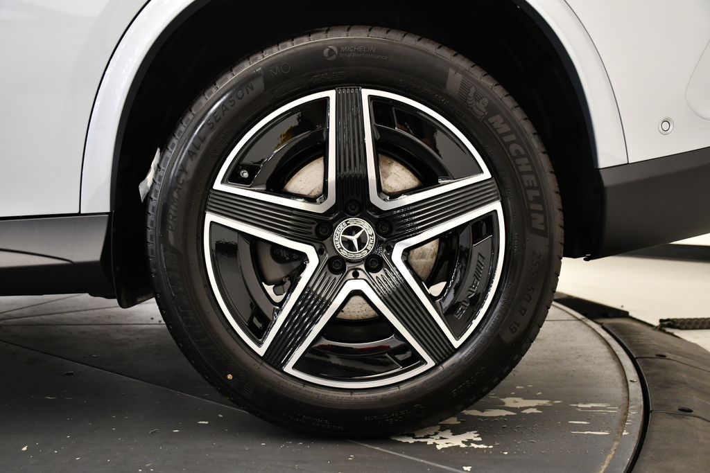 Thumbnail: 2026 Mercedes-Benz GLC - 14