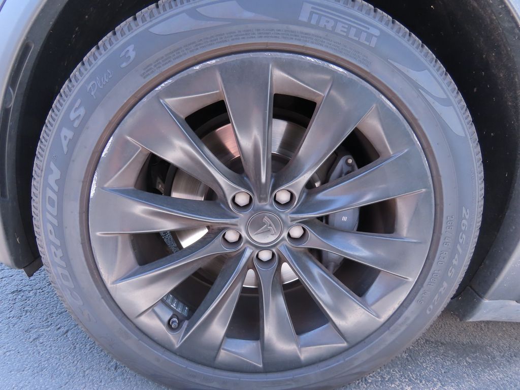 Thumbnail: 2021 Tesla Model X - 5