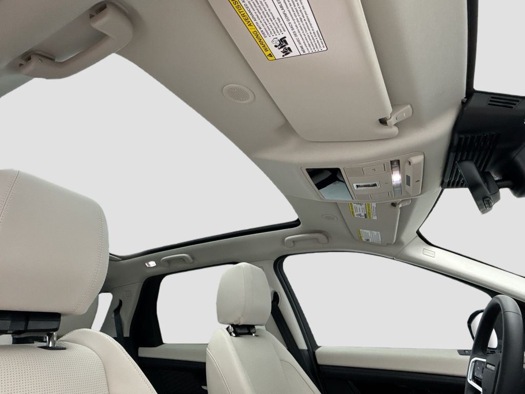 Thumbnail: 2025 Land Rover Discovery Sport - 17