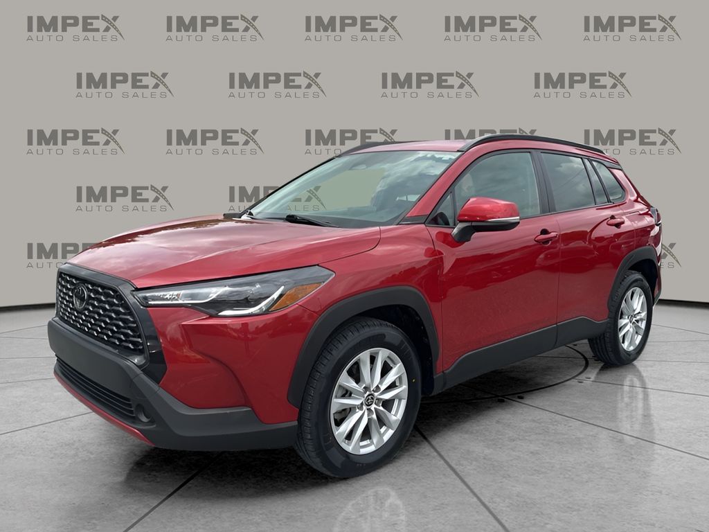 2023 Toyota Corolla Cross LE's photo