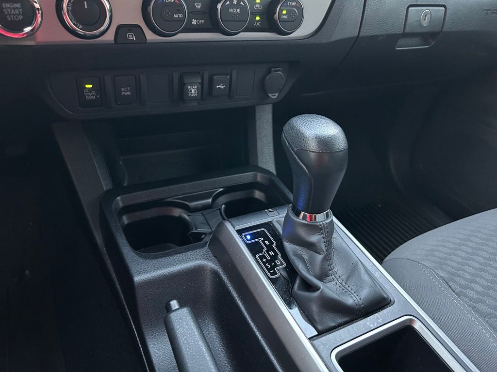 2023 Toyota Tacoma SR5 28