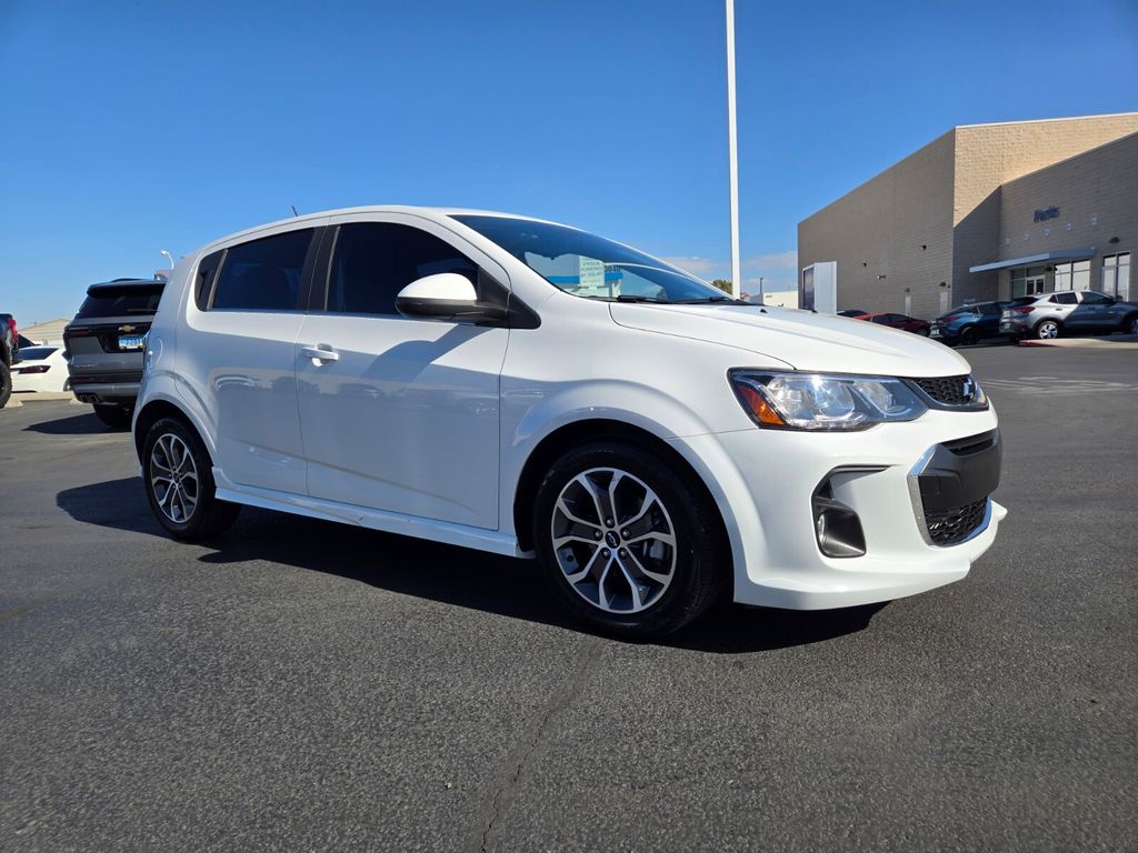 2020 Chevrolet Sonic LT Hatchback FWD