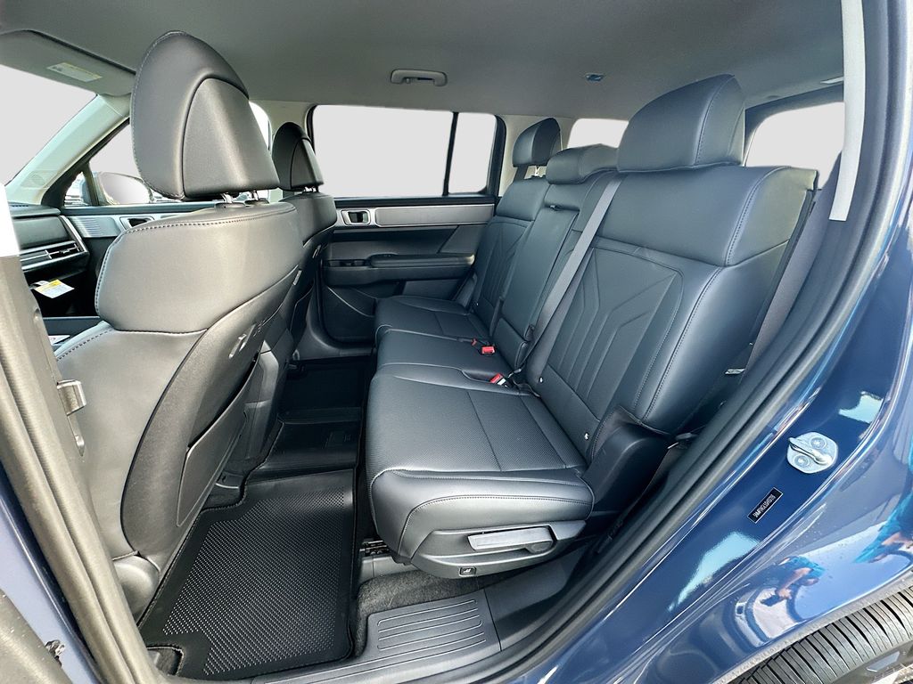 2025 Hyundai Santa Fe SEL 16