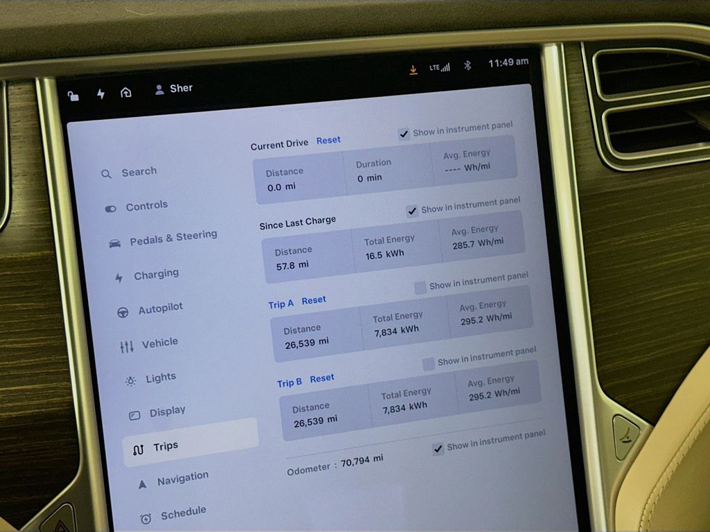 2015 Tesla Model S  11