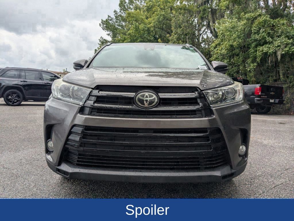 2017 Toyota Highlander SE