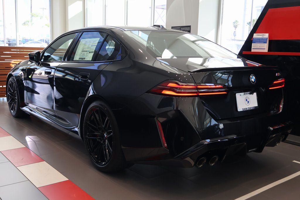 Thumbnail: 2026 BMW M5 - 2