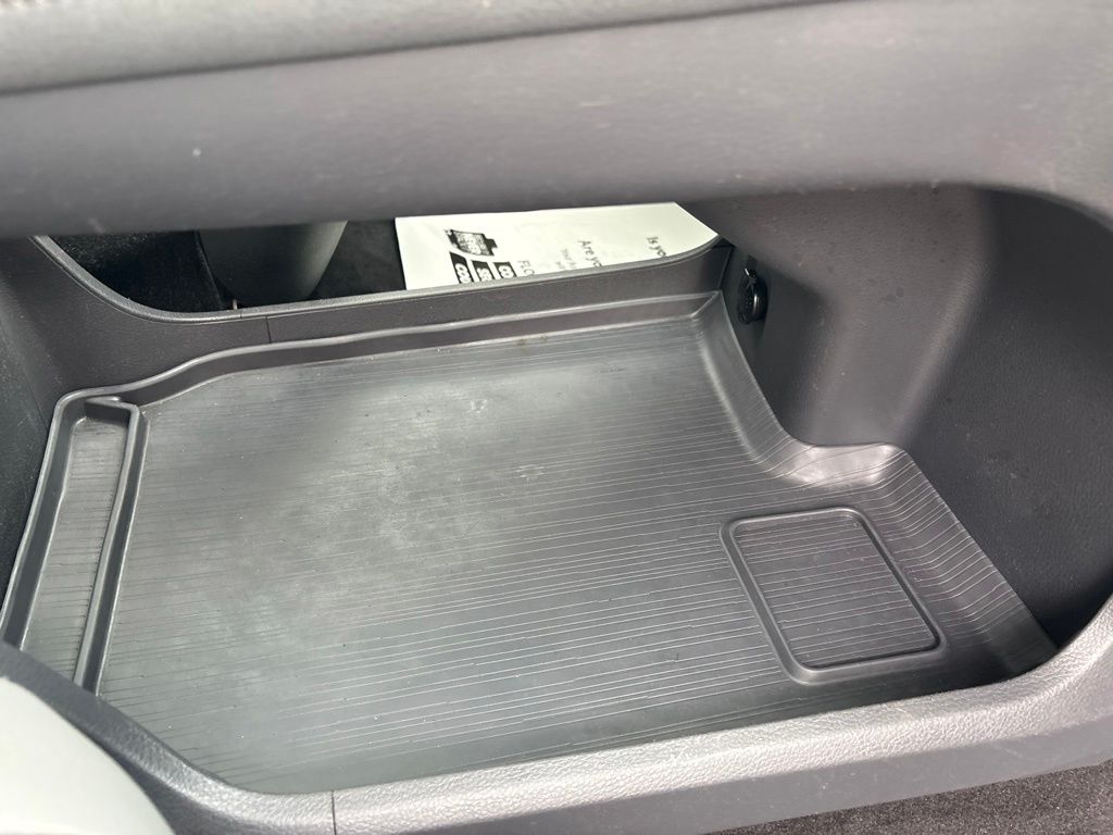 Used 2024 Toyota Sienna Van