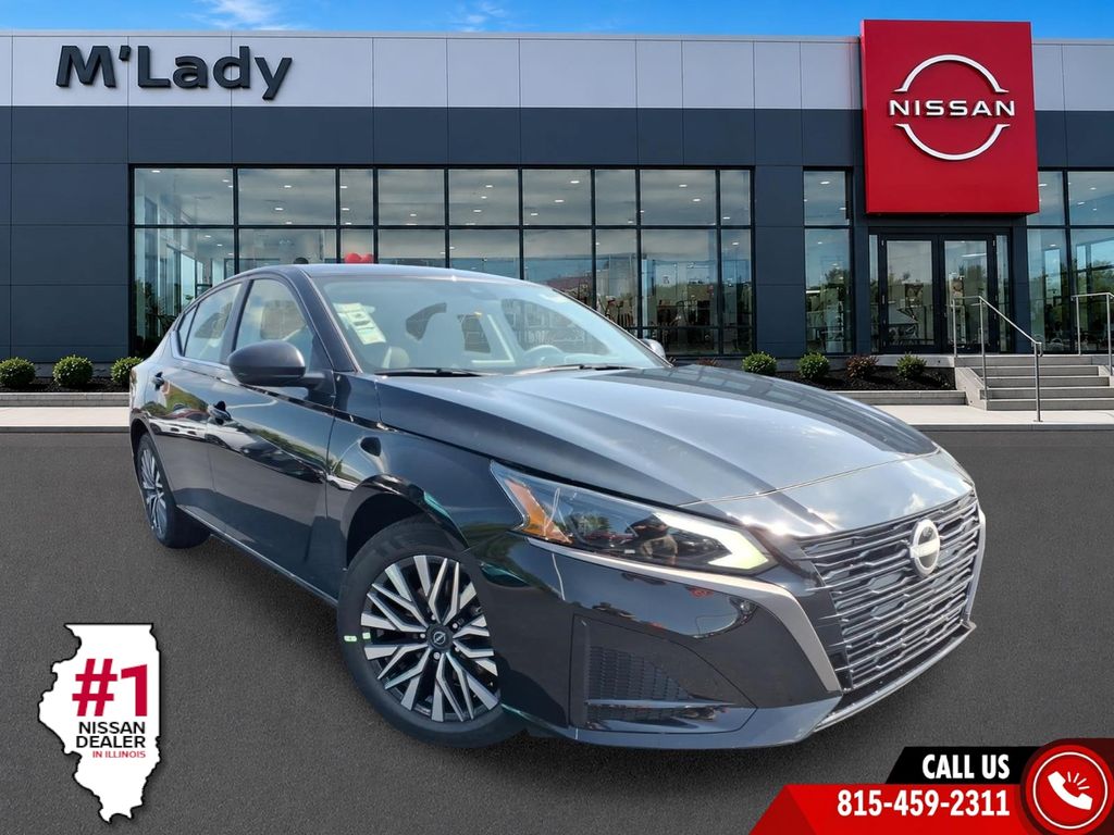 Super Black 2026 Nissan Altima Sedan All-Wheel Drive Continuously Variable Transmission