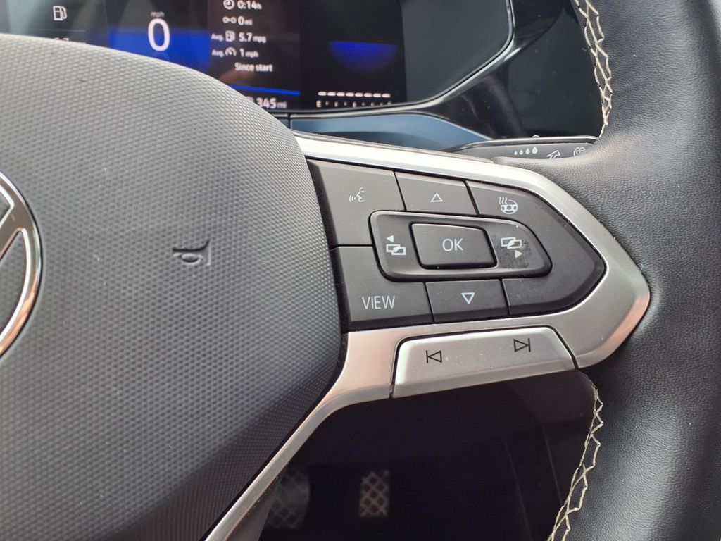 2023 Volkswagen Taos 1.5T SE White at DeMontrond Auto Country