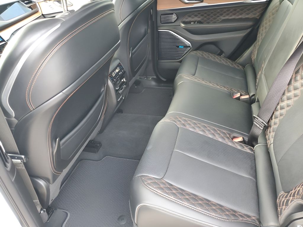 Used Car 2023 Jeep Grand Cherokee  Summit Reserve 4xe For Sale Under $50,000 In Austin, Texas
