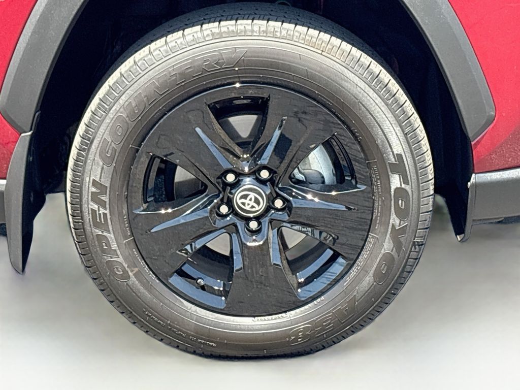 Thumbnail: 2025 Toyota RAV4 - 32