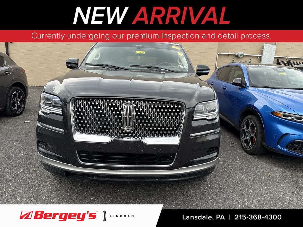 Starlight 2023 Lincoln Navigator SUV / Crossover Four-Wheel Drive Automatic