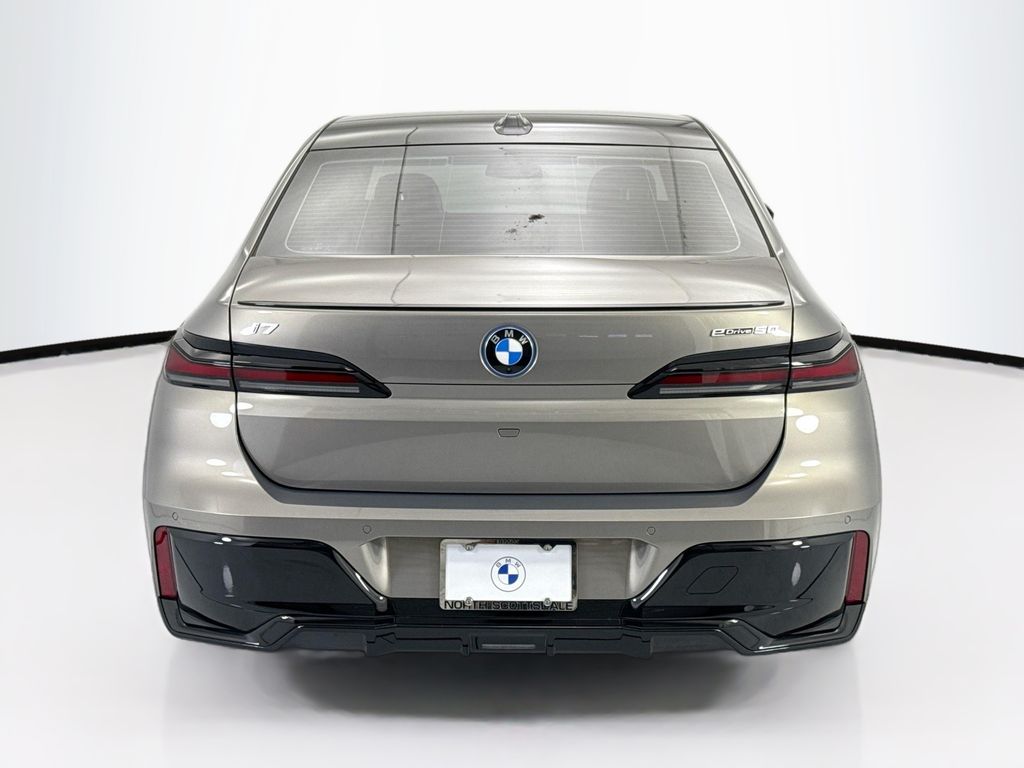Thumbnail: 2025 BMW i7 - 6