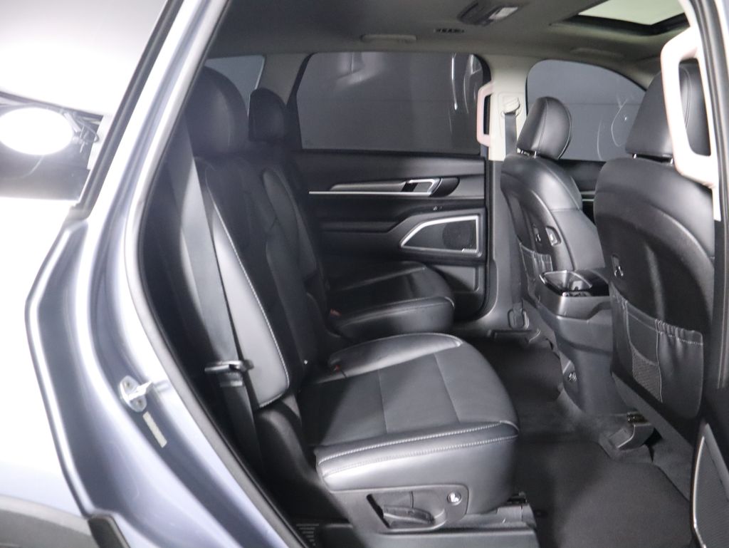 Thumbnail: 2020 Kia Telluride - 22