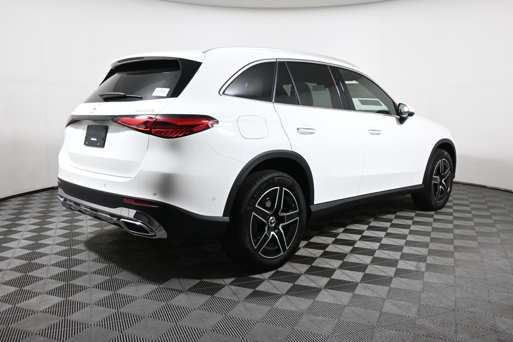 Thumbnail: 2027 Mercedes-Benz GLC - 7