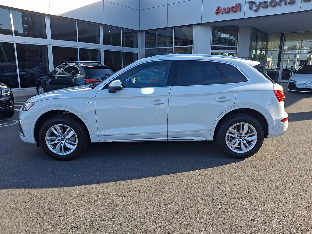 Thumbnail: 2023 Audi Q5 - 7