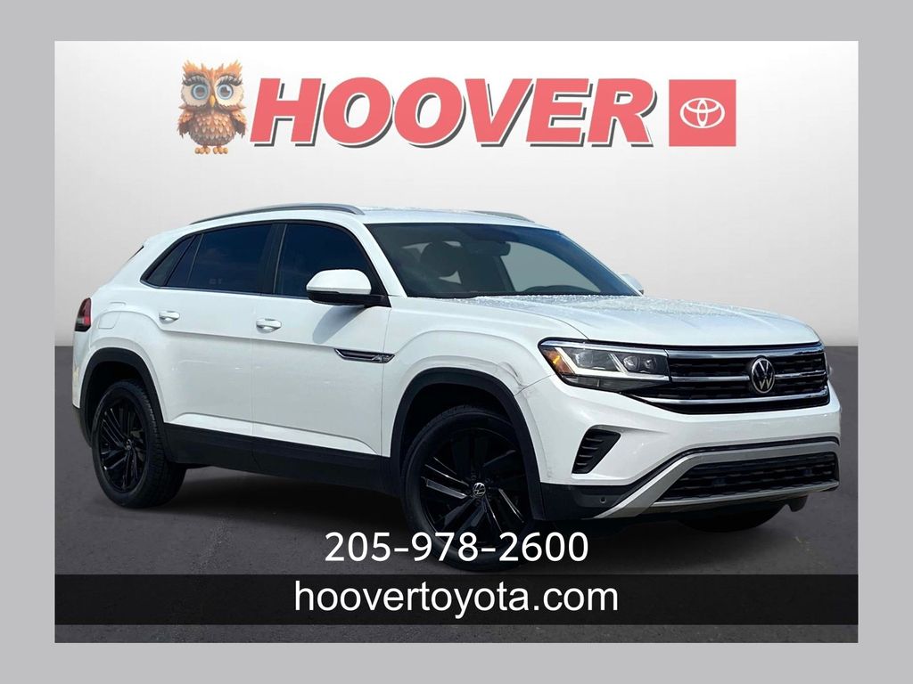 Pure White 2022 Volkswagen Atlas Cross Sport SUV / Crossover Front-Wheel Drive 8-Speed Automatic