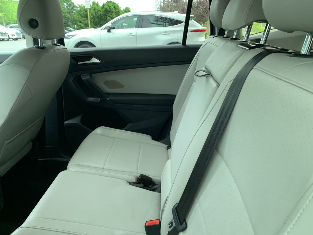 Thumbnail: 2018 Volkswagen Tiguan - 8