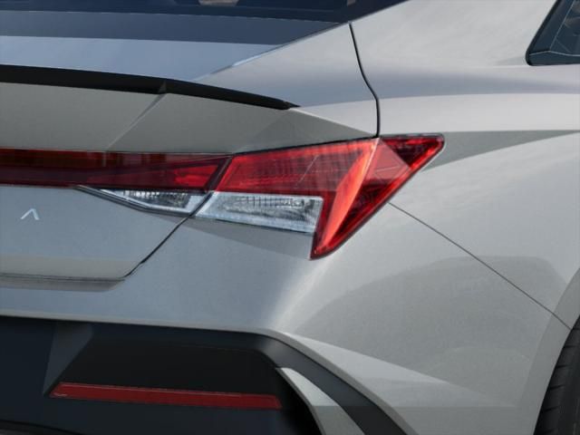 2025 Hyundai Elantra Sport 10