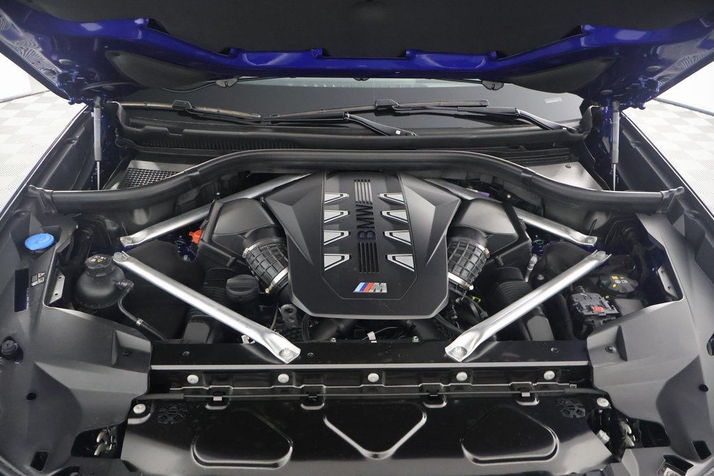 Thumbnail: 2026 BMW X7 - 9