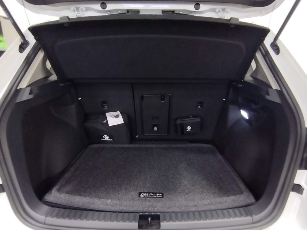 2025 Volkswagen Taos 1.5T SEL