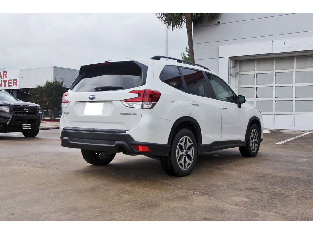 2020 Subaru Forester Premium White at Durrett Motor Company