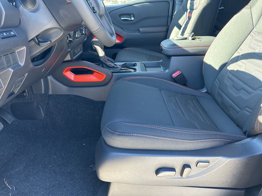 2025 Boulder Gray Pearl Nissan Frontier PRO-4X 4X4 Truck
