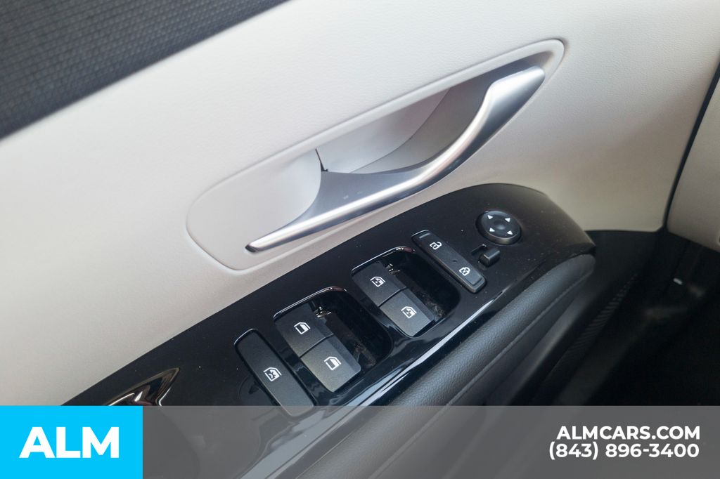 Used 2024 Black Hyundai Limited image 15