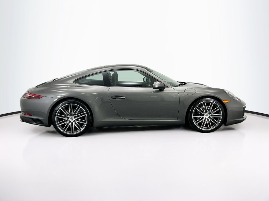 Thumbnail: 2017 Porsche 911 - 8
