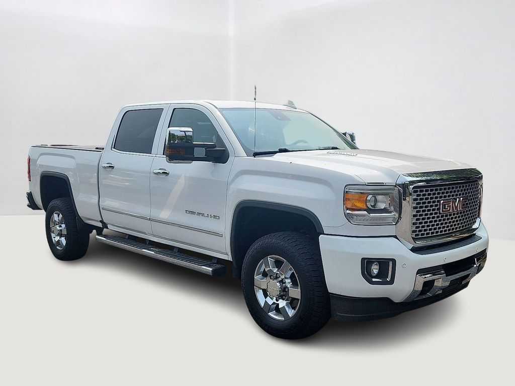 2016 GMC Sierra 2500 Denali 3
