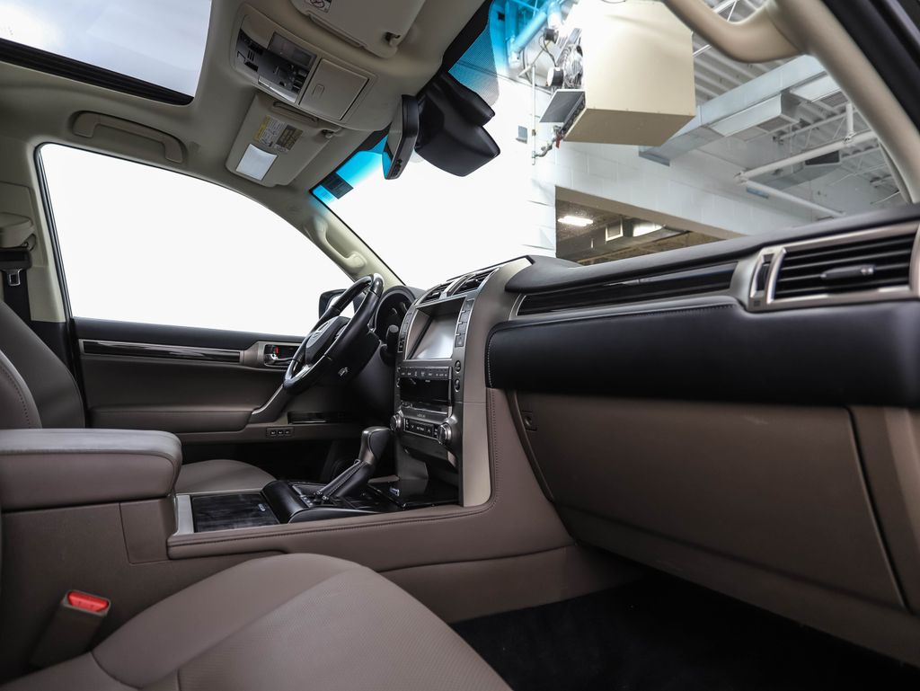 2021 Lexus GX 460 28