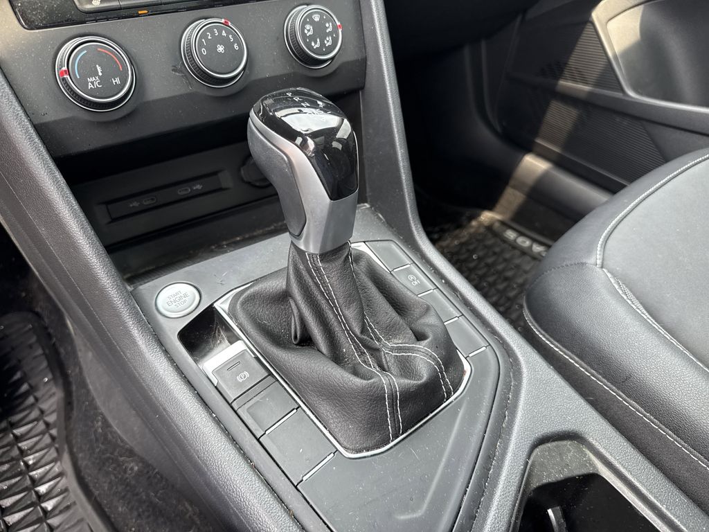 2022 Volkswagen Taos 1.5T SE Black at DeMontrond Auto Country