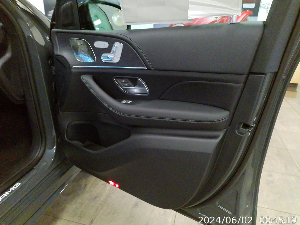 Thumbnail: 2026 Mercedes-Benz GLE - 23