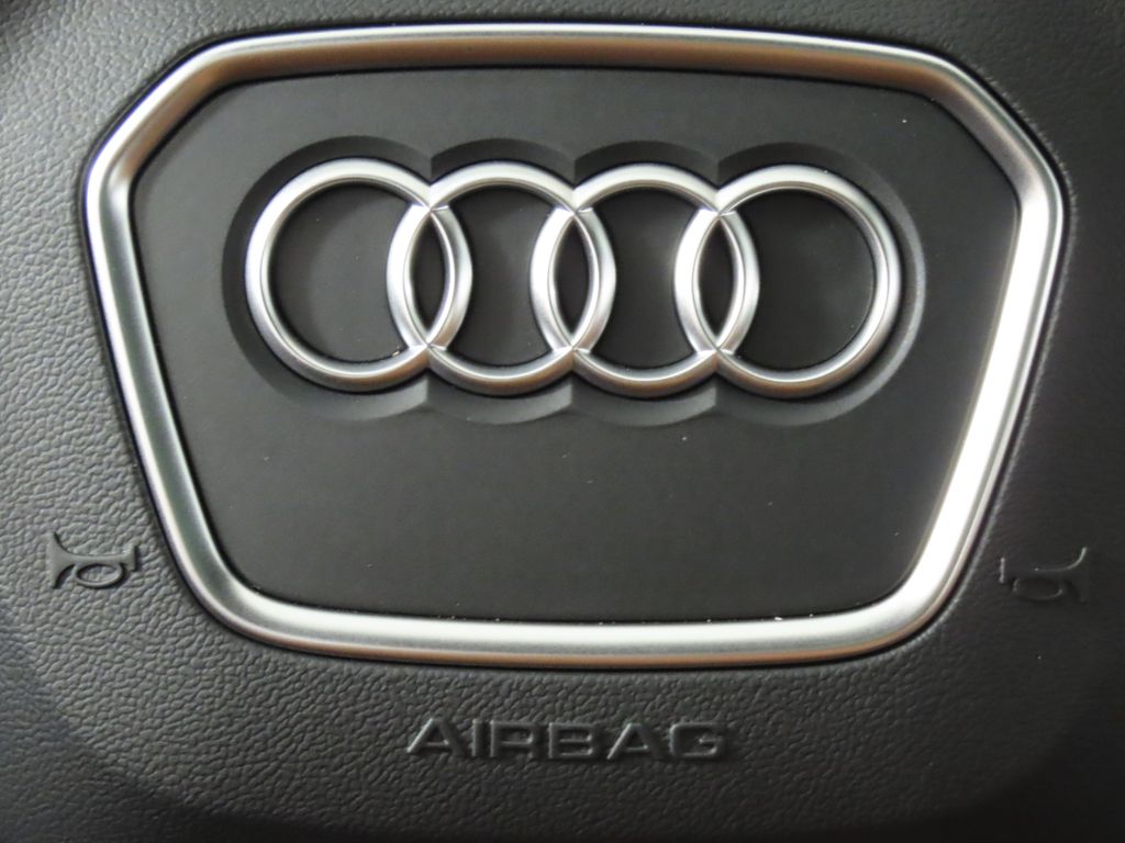 Thumbnail: 2026 Audi Q8 - 17