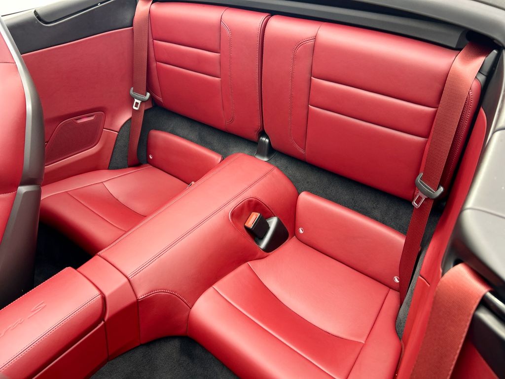 Thumbnail: 2023 Porsche 911 - 19