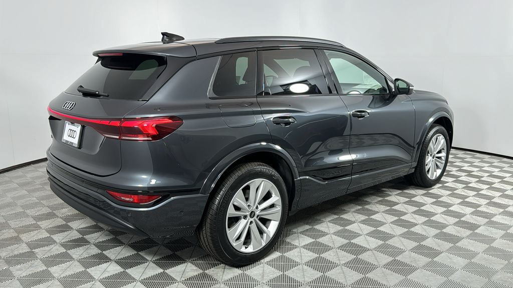 2025 Audi Q6 e-tron Premium 5