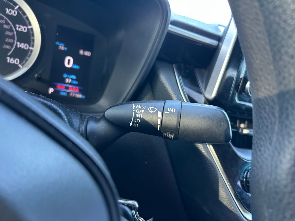 Thumbnail: 2021 Toyota Corolla - 18