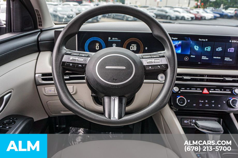 Used 2025 Gray Hyundai SEL image 27