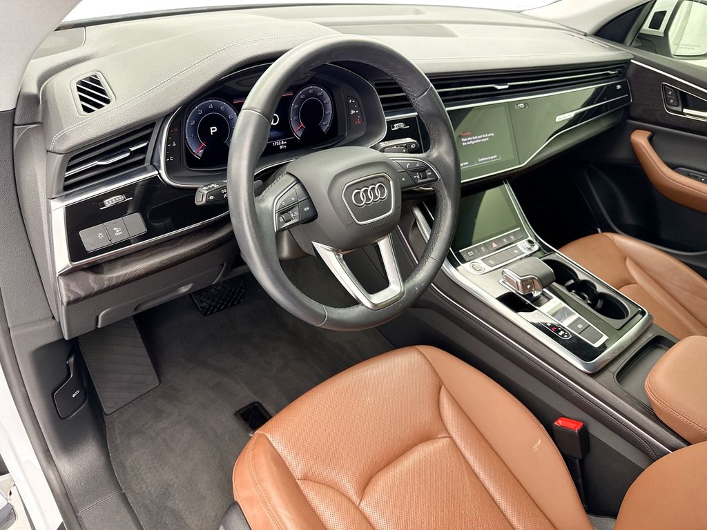 Thumbnail: 2023 Audi Q8 - 9