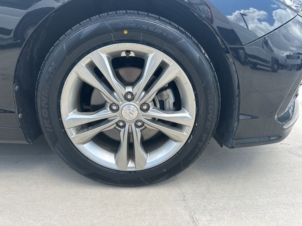 2018 Phantom Black Hyundai Sonata Limited FWD Sedan